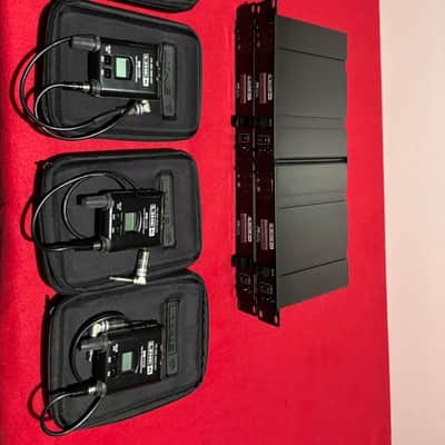 Line 6 XD-V75 Digital wireless Bodypack systems (4) w/ Receivers & Antennas image 5