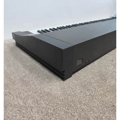Roland RD-300 - Digital Piano - Black - Excellent w/ Hard Case image 9