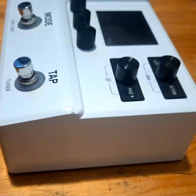 Line 6 HX Stomp XL Limited Edition - White image 5