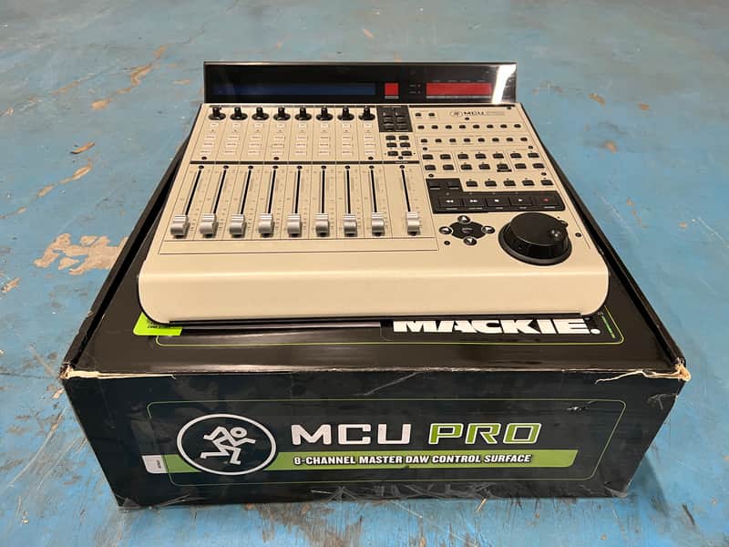 Mackie MCU Pro Universal DAW Control Surface 2008 - Present - Gray image 1