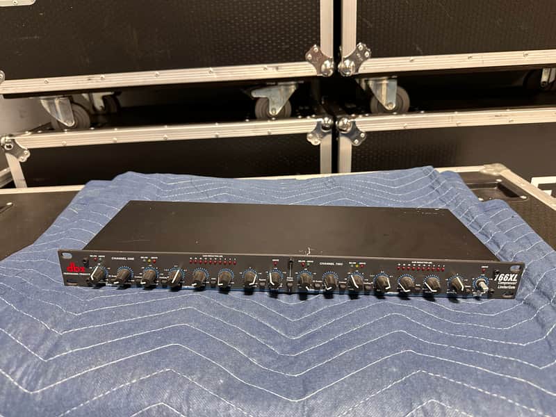 dbx 166XL Stereo Compressor / Limiter / Gate image 1