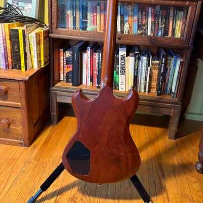 Knaggs Honga T2 2017 - satin image 11