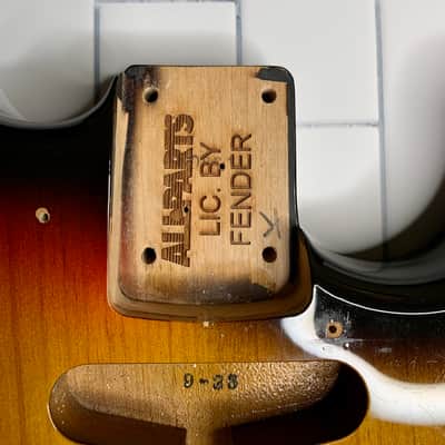Allparts Stratocaster Body 4.0lbs 3 color sunburst image 9