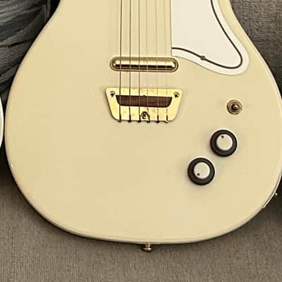 2011 Danelectro 56 U2 Single Cutaway Full Bell Headstock Gold Hardware Rare Model image 1