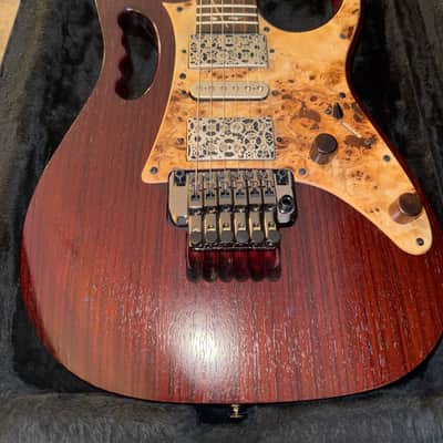 Ibanez JEM 777 VBK Black with Green Vine Inlay Steve Vai with