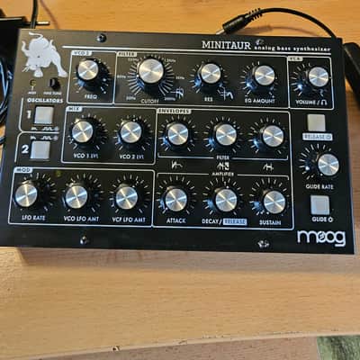 Moog Minitaur Rev2 TBP002 2012 - Present - Black image 7