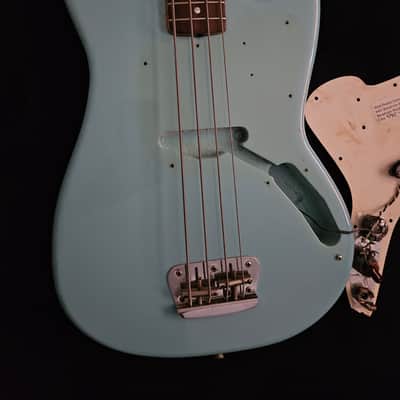 Fender Musicmaster Bass Daphne Blue image 18