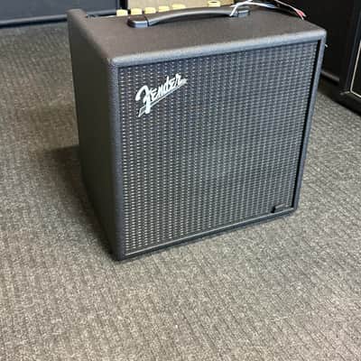 Fender "Rumble LT 25" 25w Bass Combo image 2