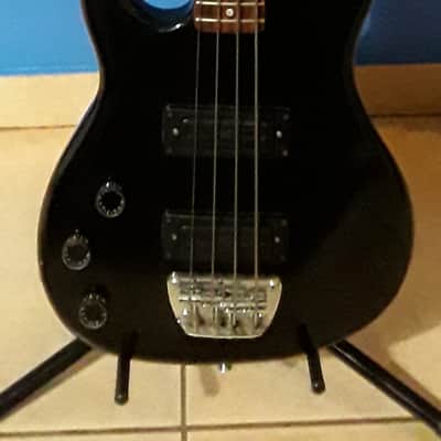 Peavey Foundation  bass guitar 1985 Black left handed vintage all original  made in USA image 5