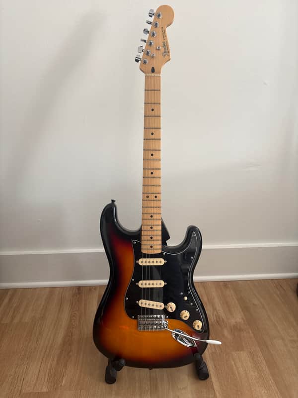MIM Fender Stratocaster with Maple Fretboard - Circa 2019 - 3-Color Sunburst