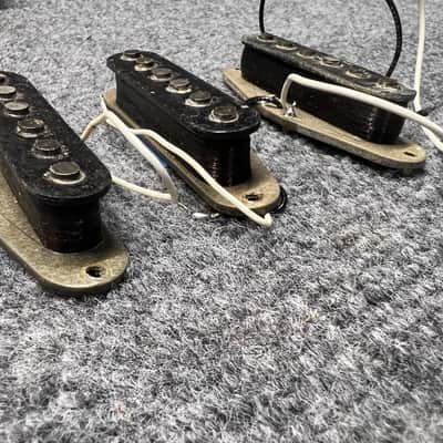 1976 Fender Stratocaster Pickups - Grey bottom image 5