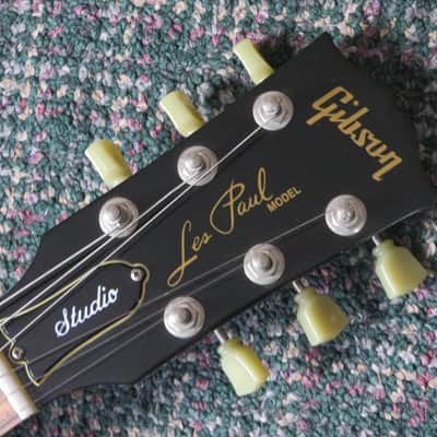 2009 Gibson Les Paul Studio Fireburst! w/OHSC image 6