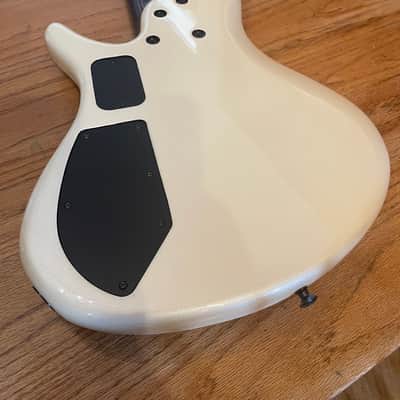 Roscoe Century Signature 5 - White Pearl image 6