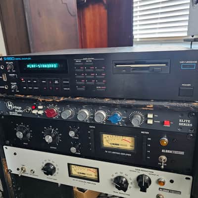 Roland S-550 with System Disk