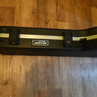 SKB 1SKB-FS-6 Deluxe Strat / Tele Guitar Hard Case with TSA Latches 2010s - Black image 7