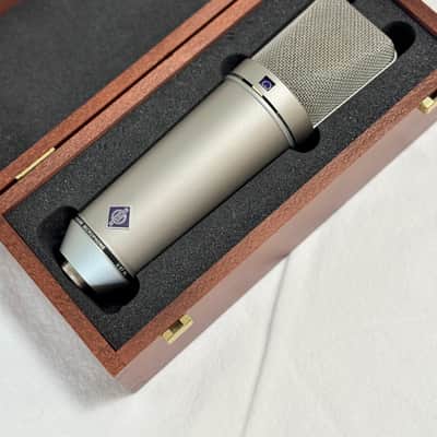 Neumann U 87 Ai Complete Vocal Recording Package + Shock Mount, Case, Pop Filter, Cables – Excellent image 1