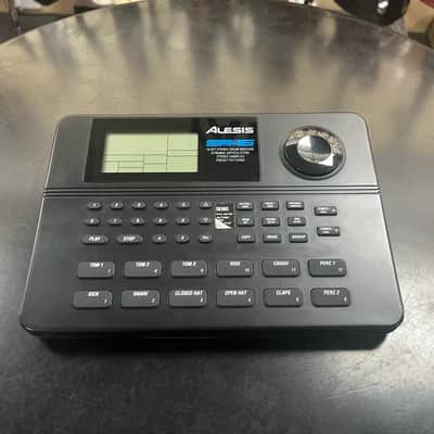 Alesis SR-16 - Legendary Drum Machine!