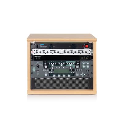 Gator Frameworks Elite Furniture Series 8U Wood Desktop Studio Rack in Natural Maple Matte Finish (GFW-ELITERK-8U-MPL) image 2