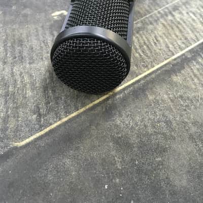 Audio-Technica AT2020 Large Diaphragm Cardioid Condenser Microphone 2010s - Black image 4