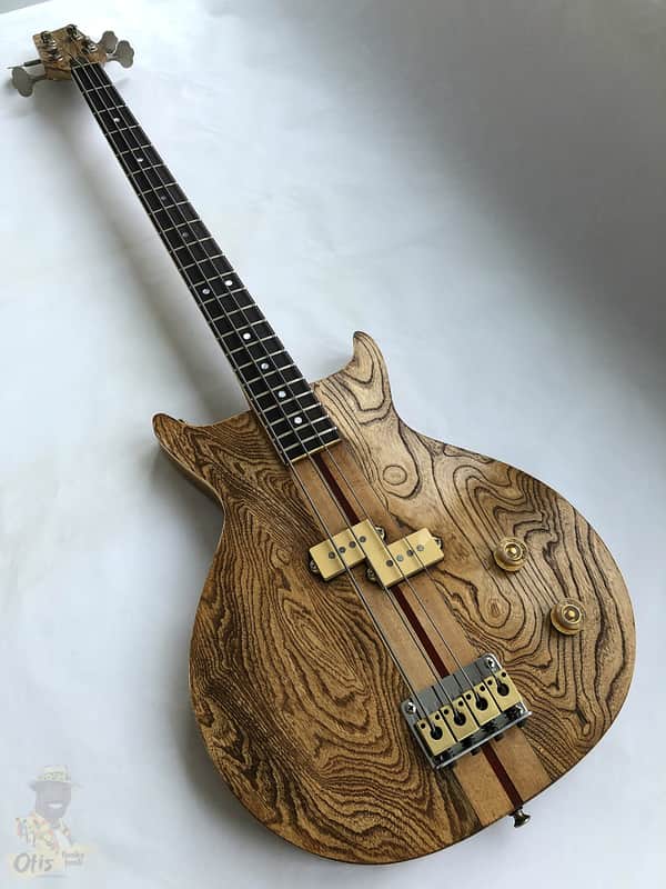 1980 Washburn Vulture I SB-40-1 Bass image 1
