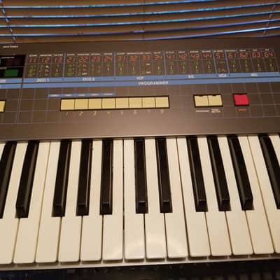 Korg Poly-61 Analogue Programmable Polyphonic Synthesizer image 2