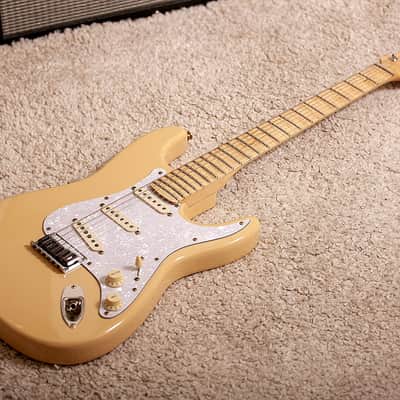 Malmsteen Inspired Stratocaster with Modern 12" Radius Scalloped Neck image 10