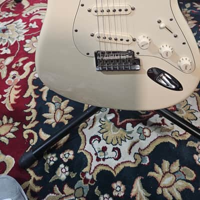 Fender USA Standard Stratocaster 2012 - Pearl White image 1