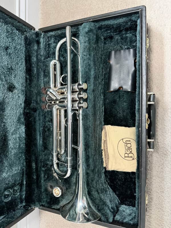 Yamaha YTR-6345S - Professional Bb Trumpet - Silver-plated w/ Case & MP image 1