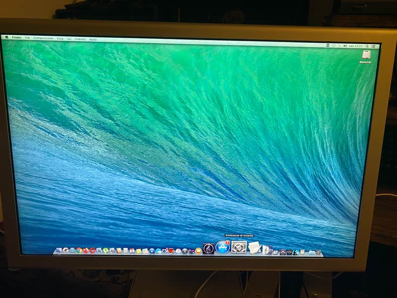 Apple HD Cinema Display 23" wide-format 1920x1200 with power supply image 1
