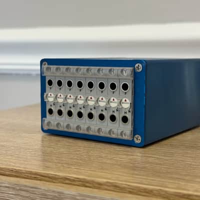Switchcraft StudioPatch Series 1625 Modular 16-Point TT-DB25 Patchbay 2010s - Blue Bild 2
