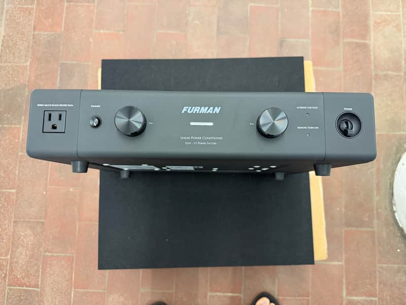 Furman ELITE-15 PF I 15A High-Current Power Conditioner with Power Factor Technology image 1