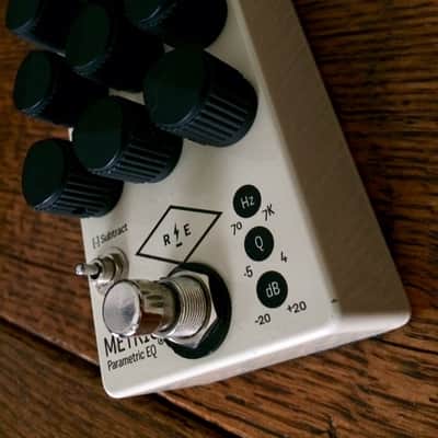 Revival Electric Metric 3 band parametric eq pedal image 3