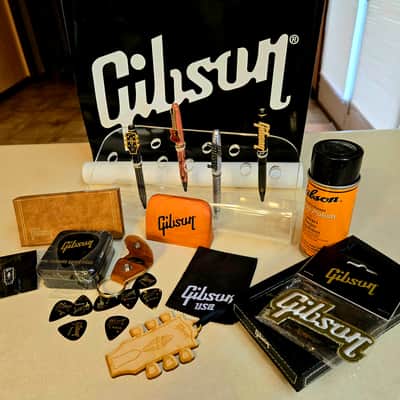 Gibson FATHER'S DAY Gift set~Colletible pens image 1