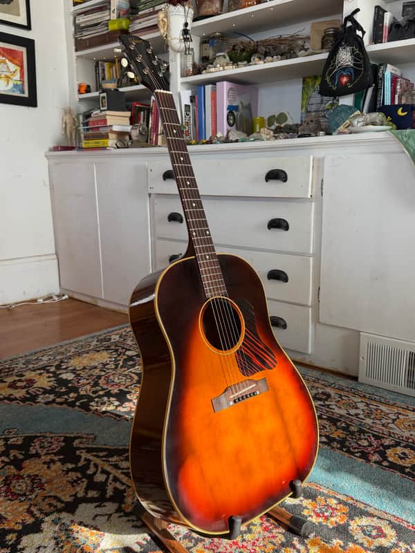 Gibson J-45 1960
