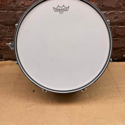 Gretsch Catalina Club Jazz 4-Piece Drum Kit White Satin Flame 18/12/14 + Snare – Floor Model image 15