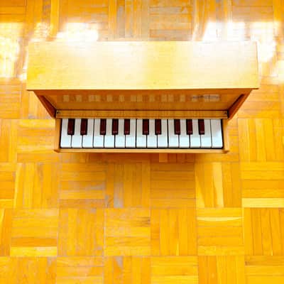 Legendary Antique Michelsonne Paris Wooden 25-Keys Upright Real Toy Piano made in France in 1950s! image 4