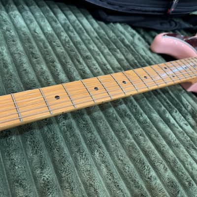 Fender limited edition player Stratocaster hss roasted neck shell pink 2021 image 5