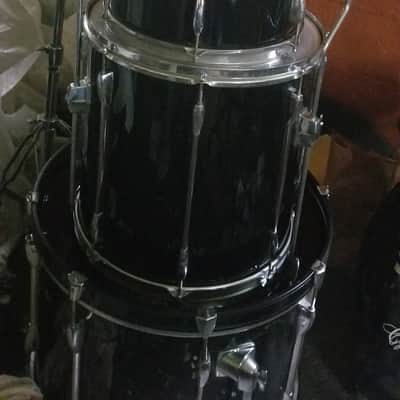 Pearl Export Series with Cymbals. image 2