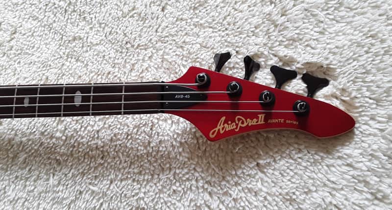 Aria Pro II Avante Series AVB-45 Active 4-String Bass Guitar