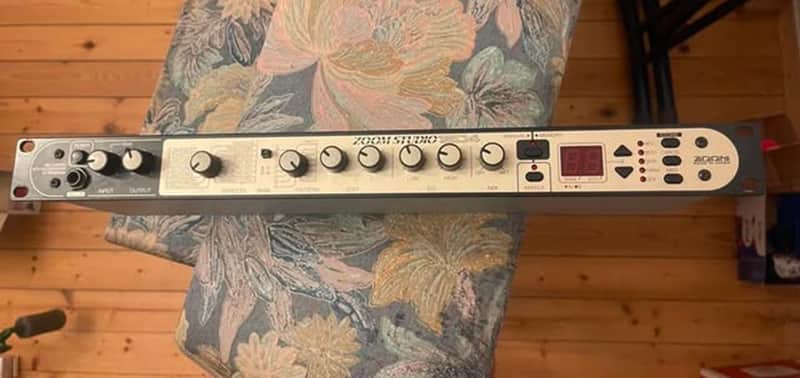 Zoom Studio 1204