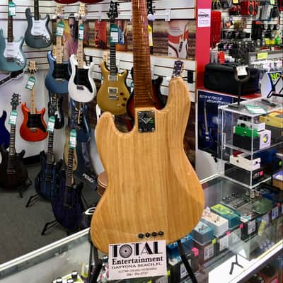 Fender Custom Shop Artisan Maple Burl Jazz Bass®, 3A Rosewood Fingerboard - Aged Natural image 14
