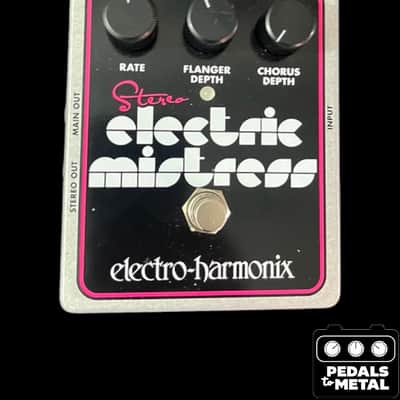 Electro-Harmonix Stereo Electric Mistress Flanger / Chorus 2007 - Present - Black / Pink - X18859 image 2