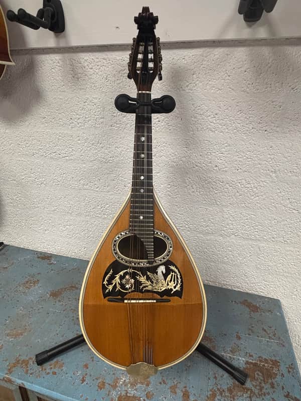 Francesco Olivieri classical mandolin 1924 - Natural image 1