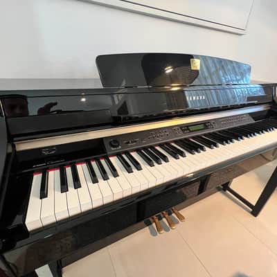 Yamaha Clavinova CLP380 - Polished ebony image 1