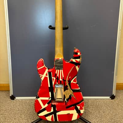 EVH Striped Series Frankie 2020 - Present - Red / White / Black Stripes Relic image 10