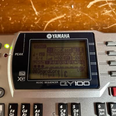 YAMAHA QY100 16-Track Portable MIDI Music Sequencer New internal battery image 3