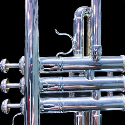 BACH STRADIVARIUS 239 CL SILVER PLATED image 14