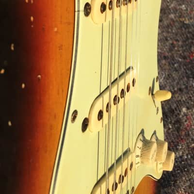 Fender stratocaster 1964 Sunburst image 8