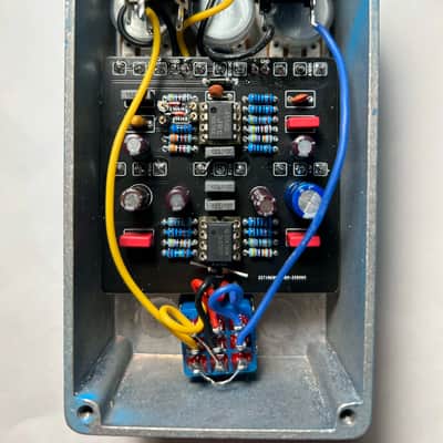 AlfaTone Black Pearl #1 2024 - Blue Green Mixture (Funny Little Boxes 1991 Pearl Jam Ten style guitar pedal) image 5