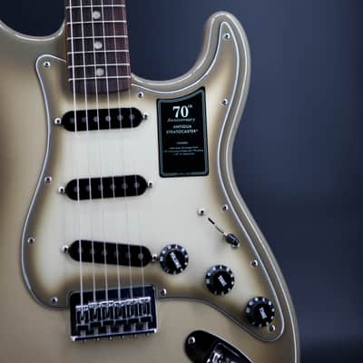 Fender 70th Anniversary Vintera II Stratocaster 2024 - Present - Antigua image 3
